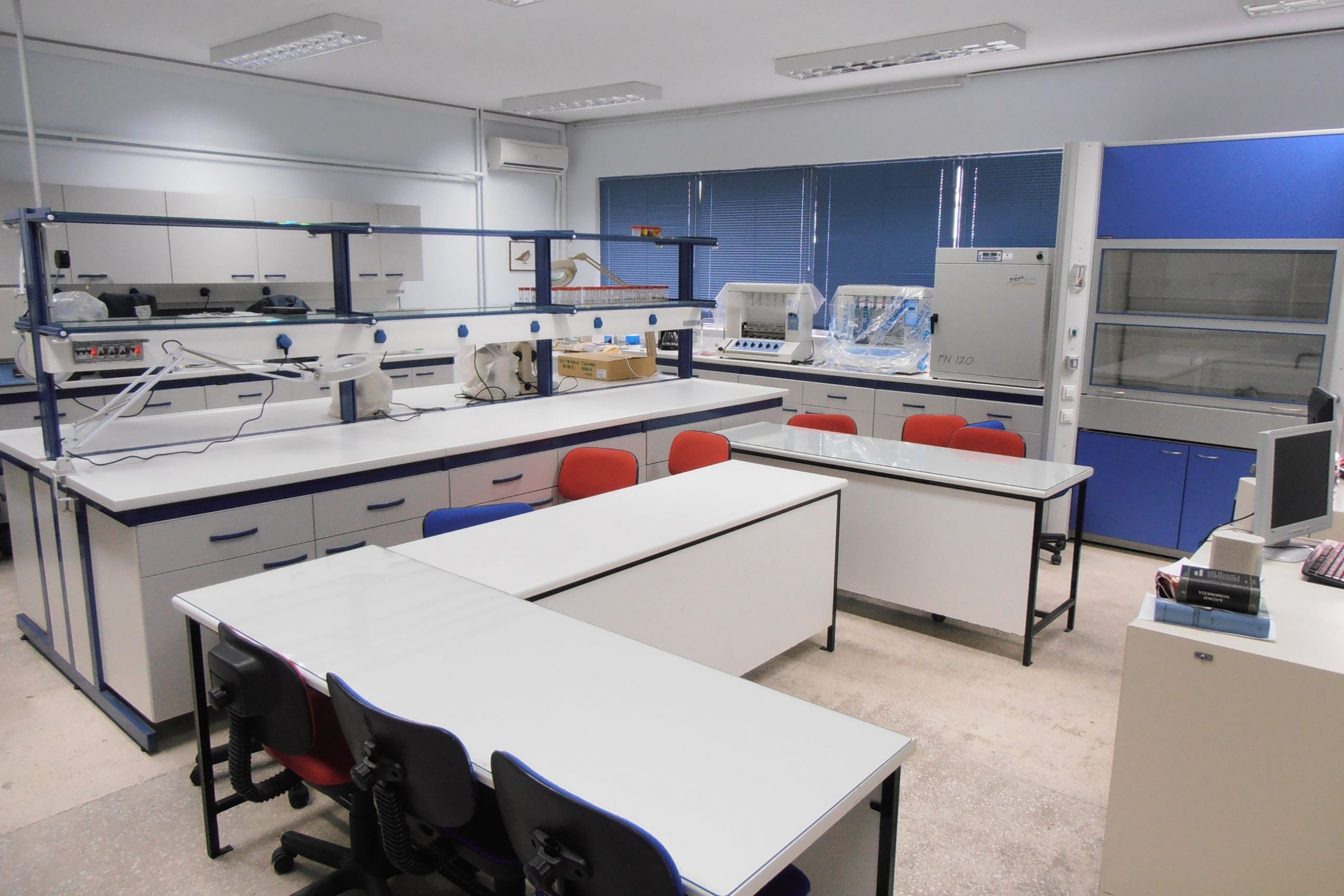 Photos of Laboratories (16)